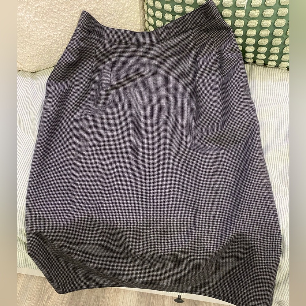 Benard Holtzman by Harve’ Benard Black and Gray Women's Skirt, Size 10